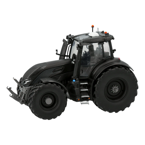 Valtra Q305-1: 32 модель трактора (Collector's Edition, матовый черный)
